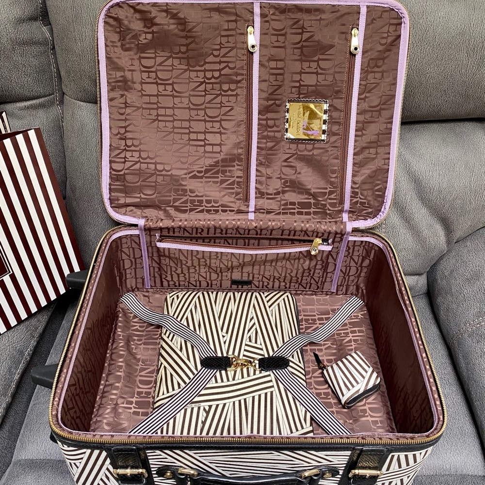 Henri Bendel 4 piece Luggage set 💥 - Picture 3 of 9